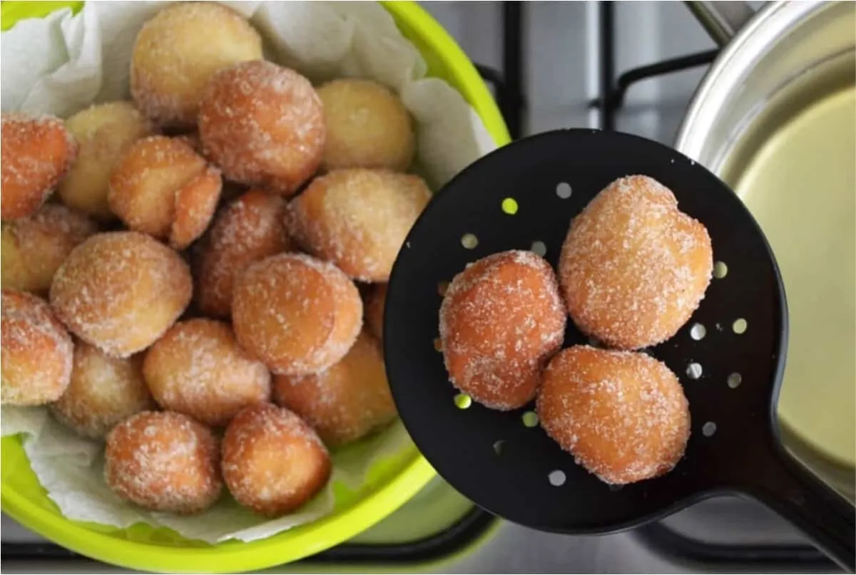 Bolinho de chuva com massa levinha e sequinha que aprendi co