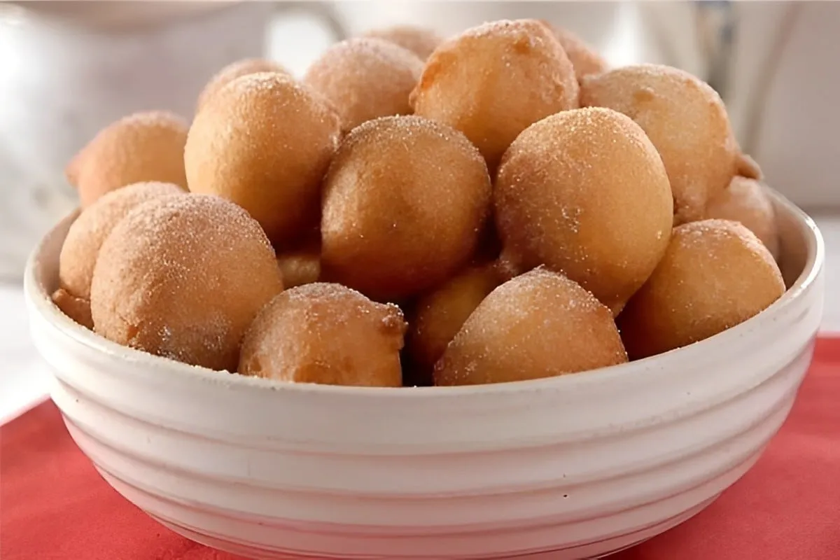 Bolinho de chuva da vovó essa é receita é perfeita para acom