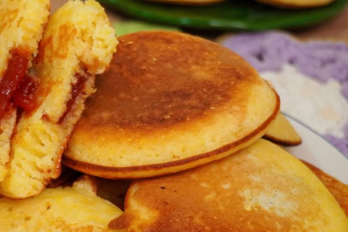 Bolinho de flocão de frigideira muito rápido e bem econômico