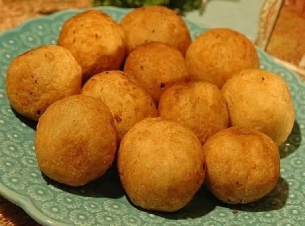 Bolinho de Mandioca Assado