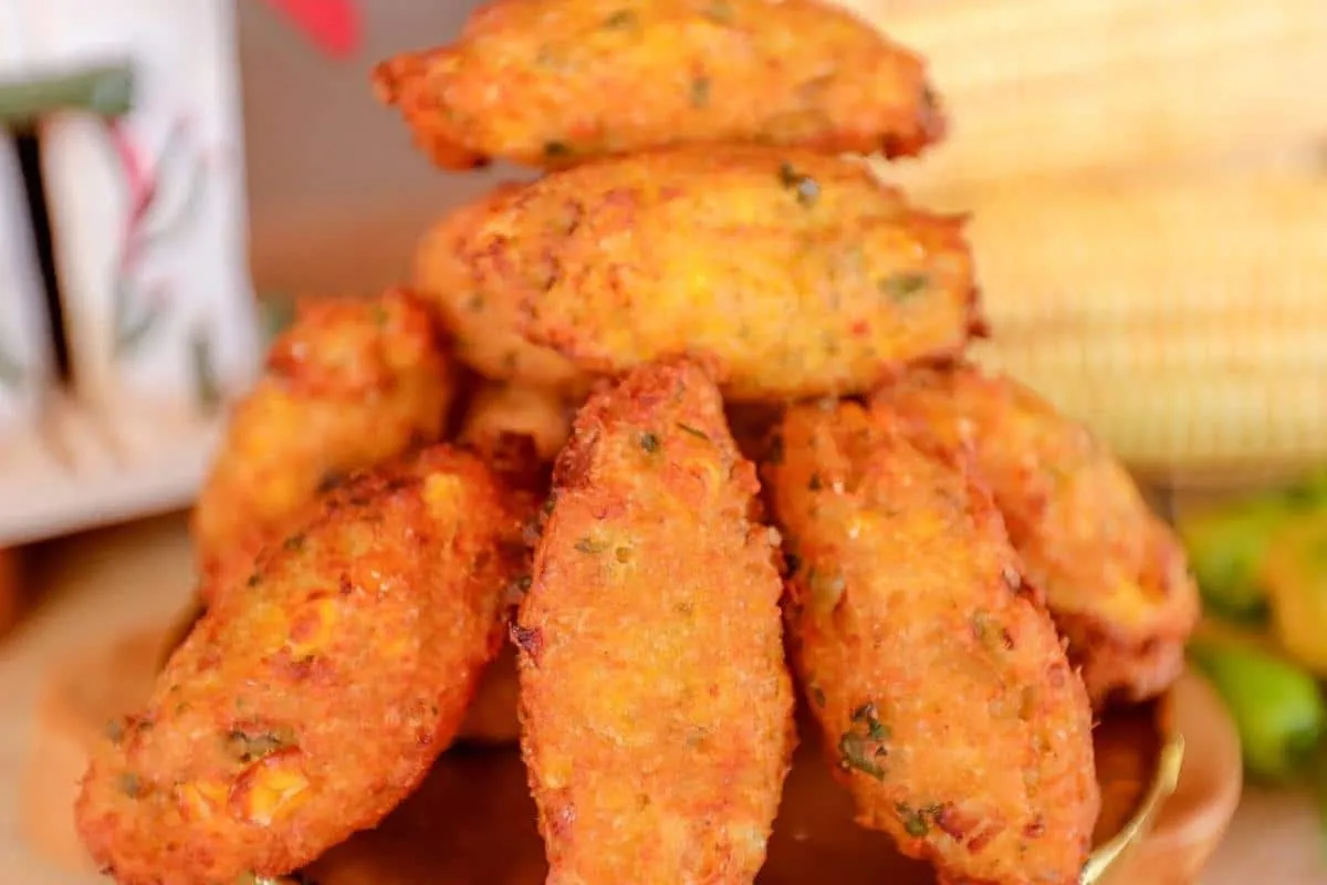 Bolinho de milho verde da roça para deixar lanche da tarde m