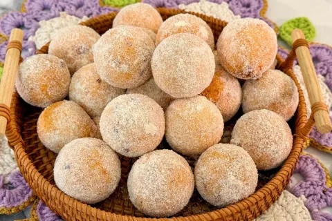 Bolinho maravilha de polvilho: vai deixar seu café da manhã 