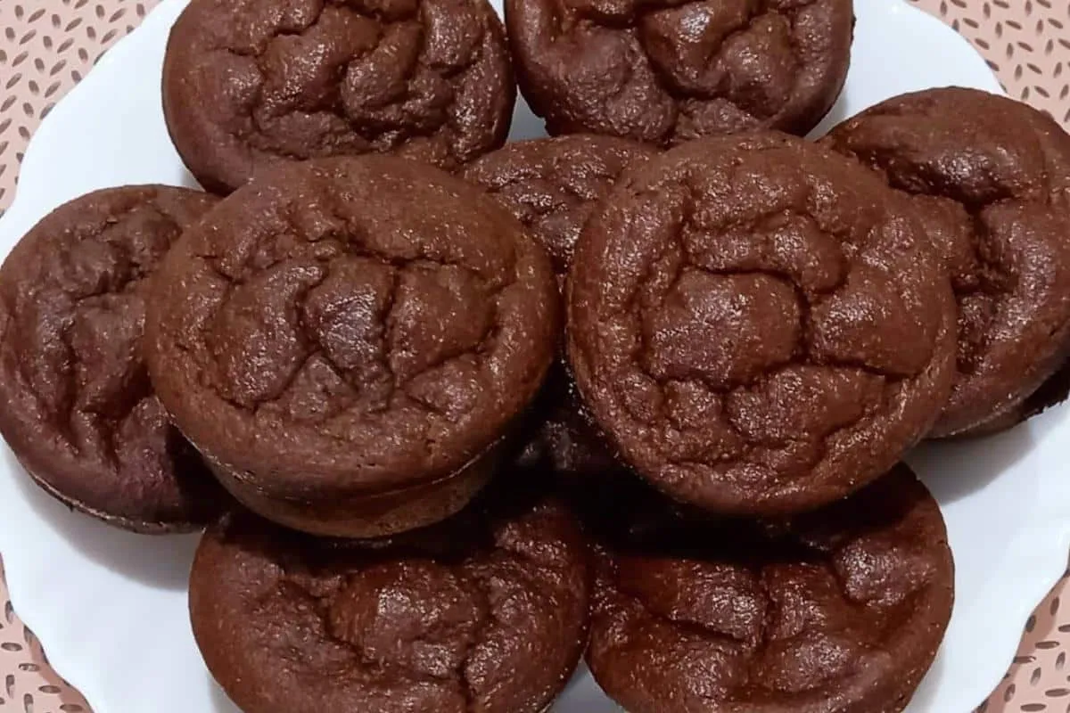 Bolinho saudável para o café: não vai trigo nem açúcar