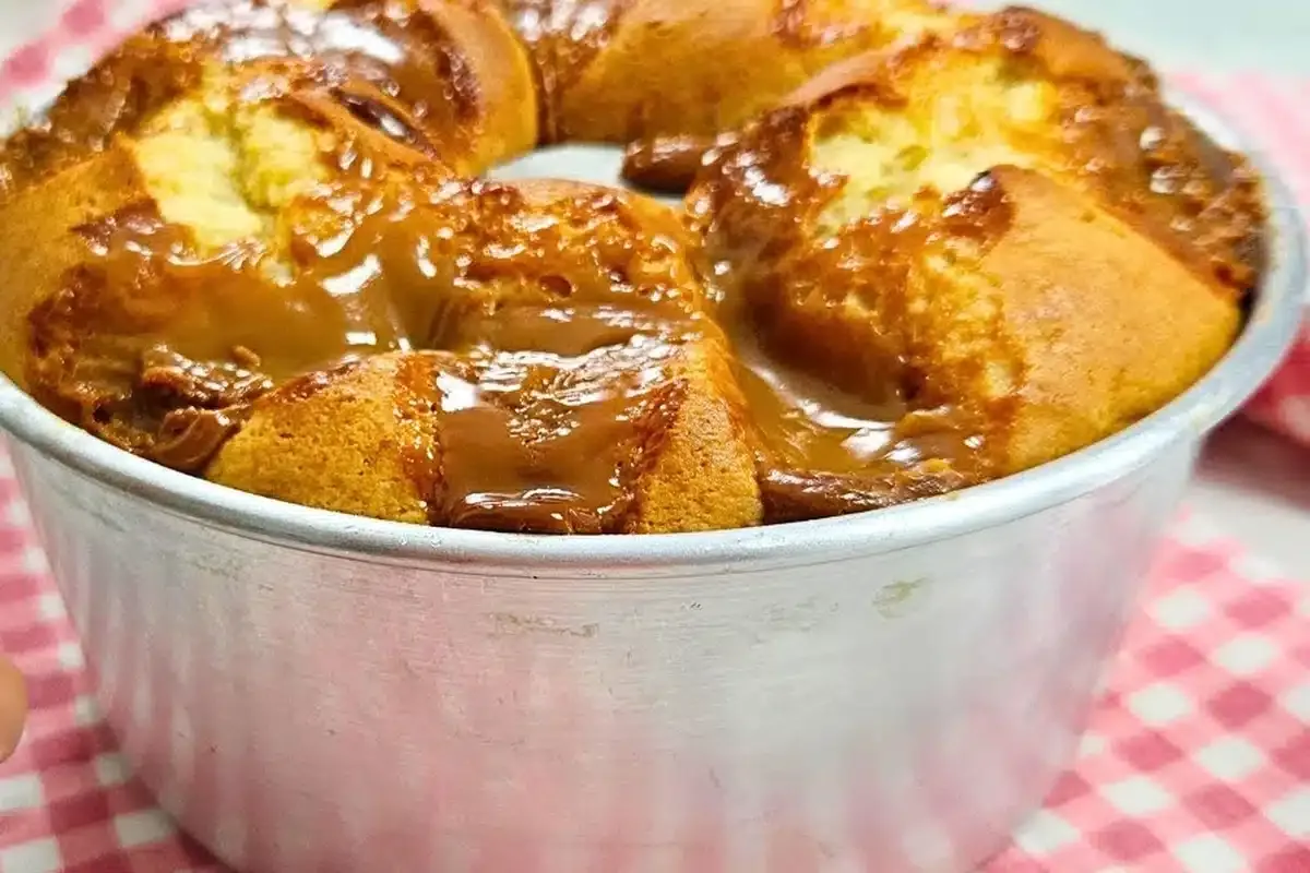 Bolo 2 leites totalmente irresistível e de comer lambendo os