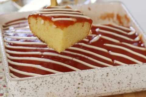 Bolo 5 xícaras simples e fofinho: tudo no liquidificador e c