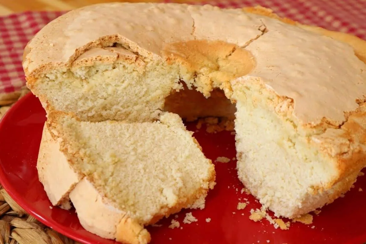 Bolo brevidade que derrete na boca e leva apenas 3 ingredien