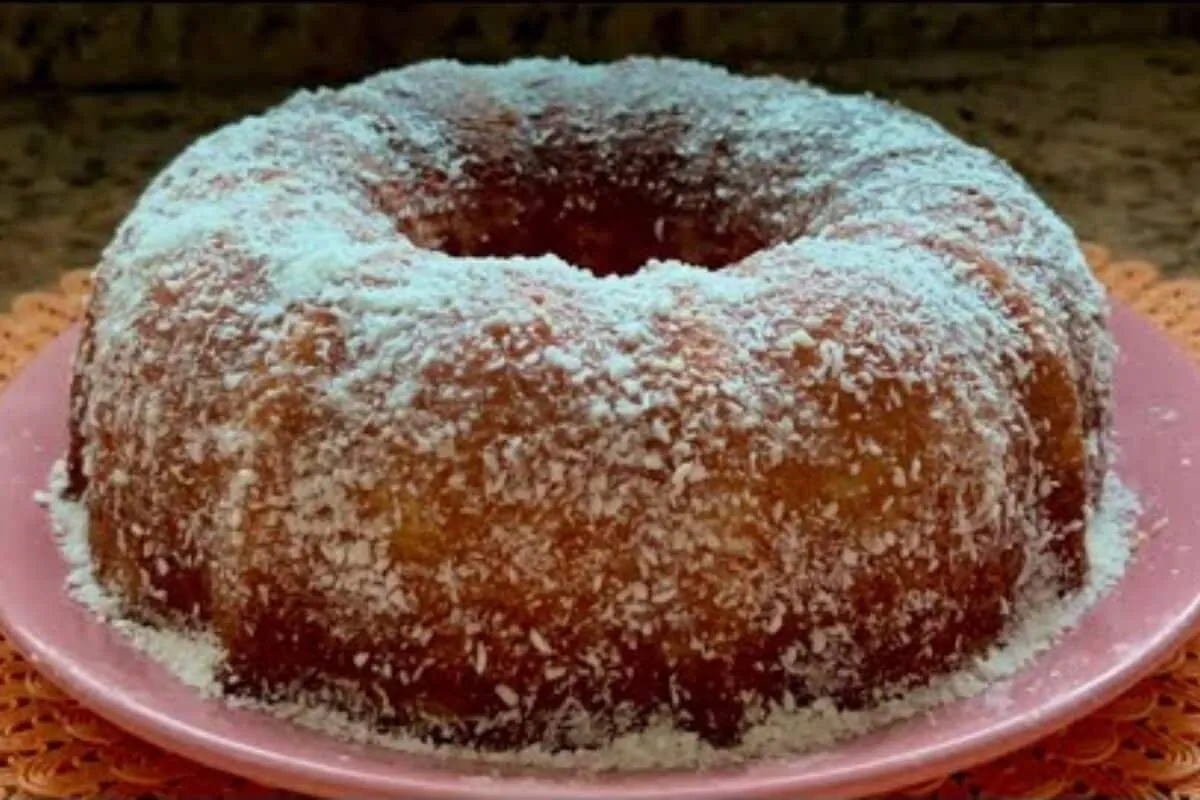 Bolo chama visita tão gostoso que até os vizinhos sentem o c