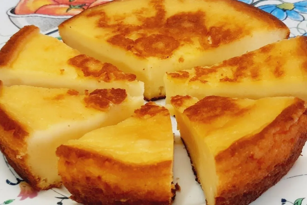Bolo cremoso sem trigo e sem glúten, bem  macio e saboroso,