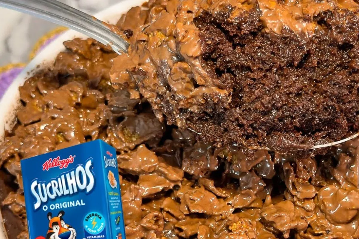 Bolo crocante de chocolate: a receita viral com textura surp
