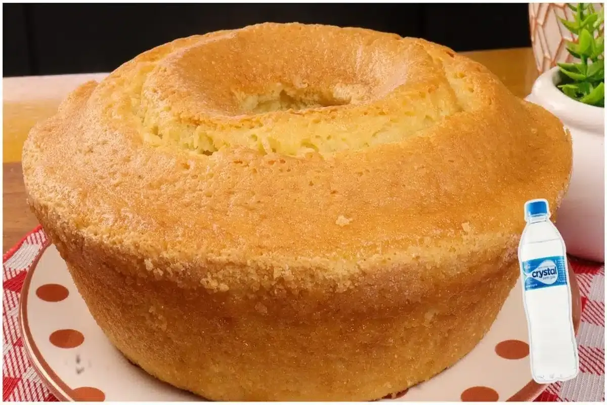 Bolo d’água fofinho e gostoso muito simples de fazer para o
