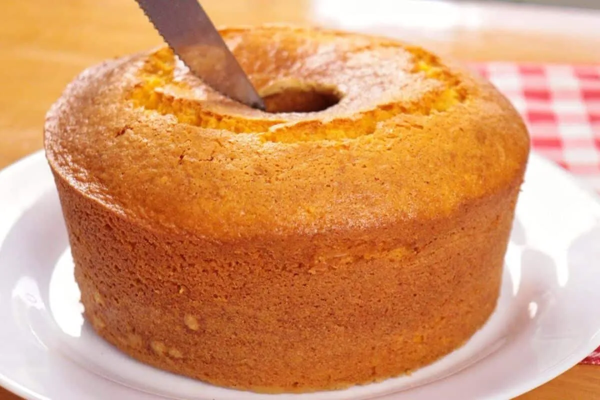 Bolo de abóbora macio, úmido e delicioso que você não vai co