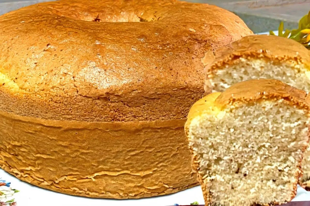 Bolo de amido de milho fofinho, que derrete na boca e é perf