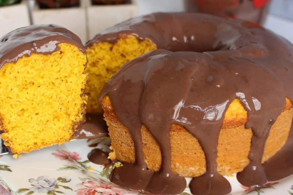 Bolo de cenoura sem açúcar, uma opção fofinha e saudável que