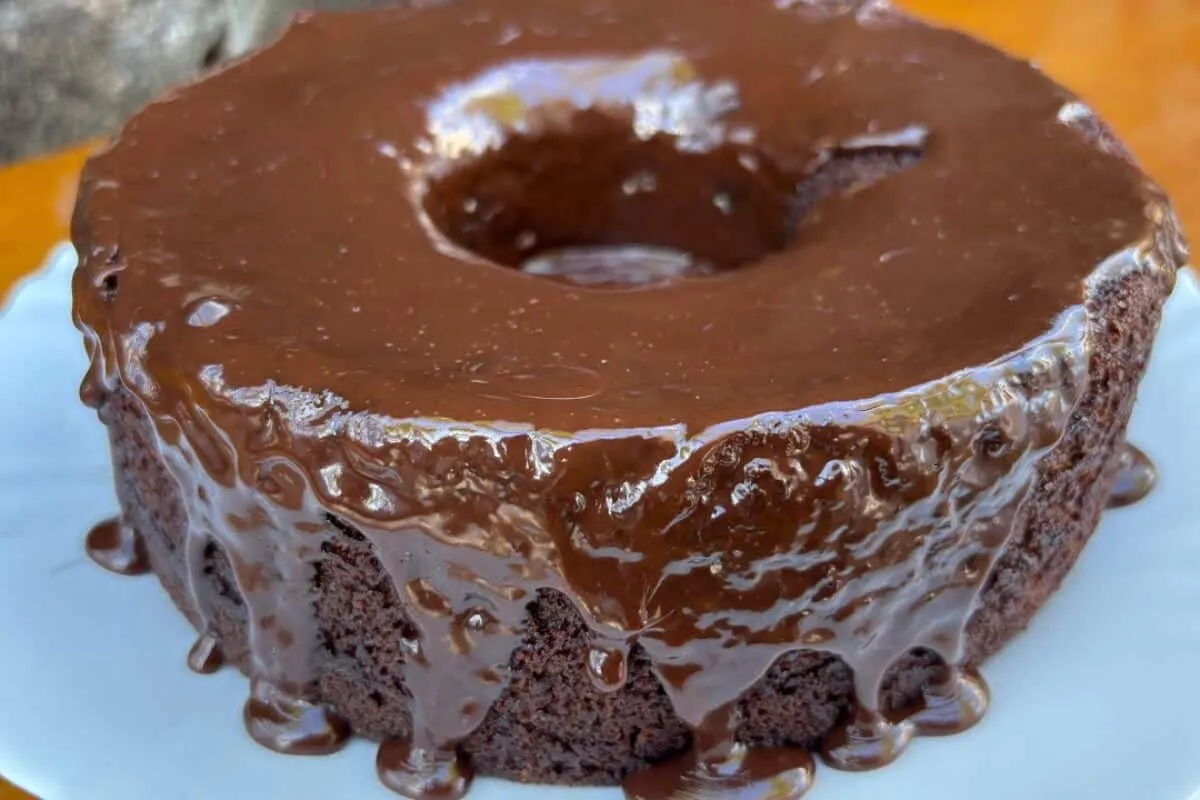Bolo de chocolate zero açúcar feito sem trigo e sem leite, c