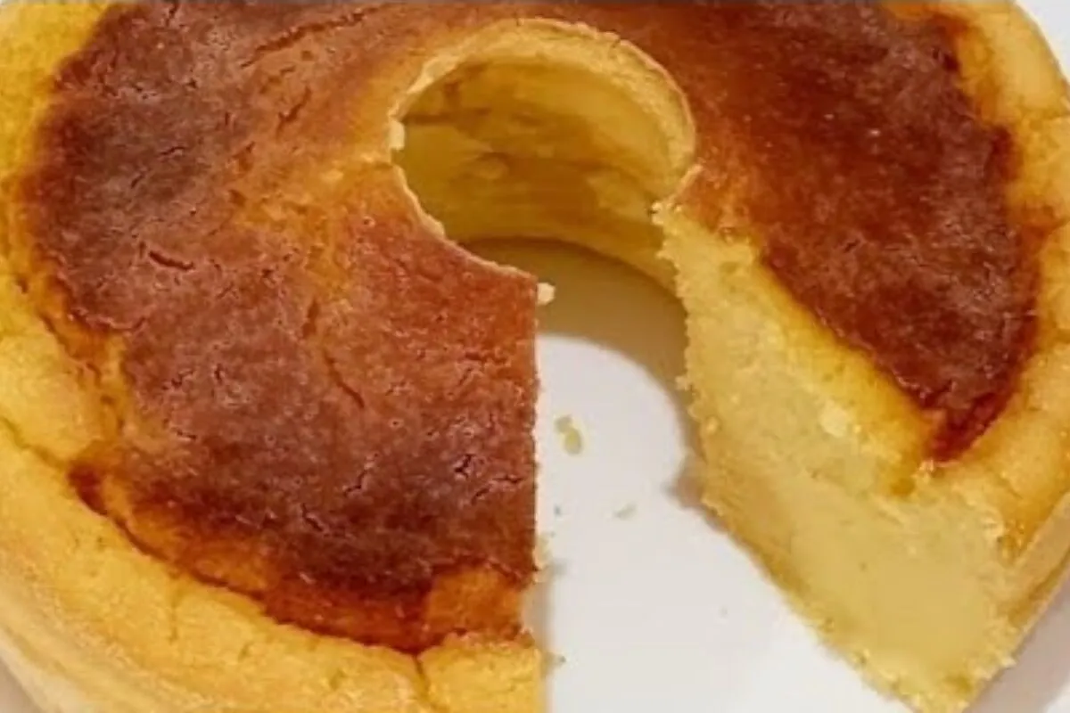 Bolo de flocão cremoso, sem trigo e sem glúten, perfeito par