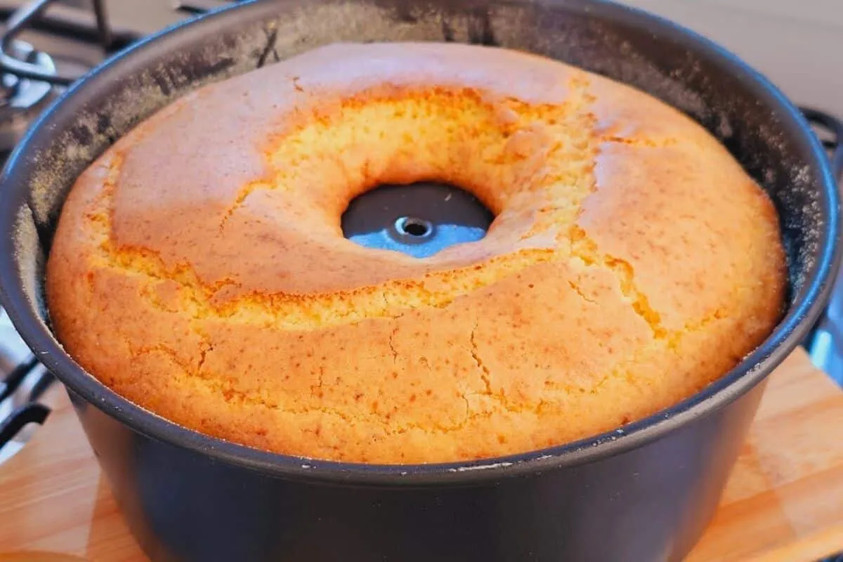 Bolo de fubá com leite e sem trigo: fácil e rápido que fica