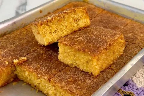 Bolo de fubá fofinho e super gostoso que você faz seguindo 2