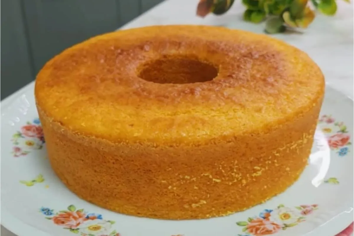 Bolo de fubá molhado: o que mais combina com uma xícara de c
