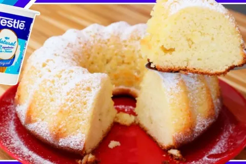 Bolo de iogurte fofinho, leve e fácil de fazer para alegrar 