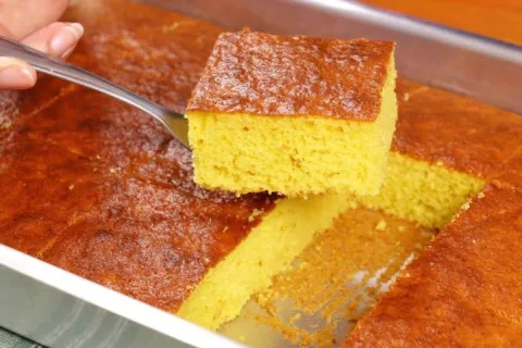 Bolo de laranja fofinho feito com apenas uma laranja: muito 