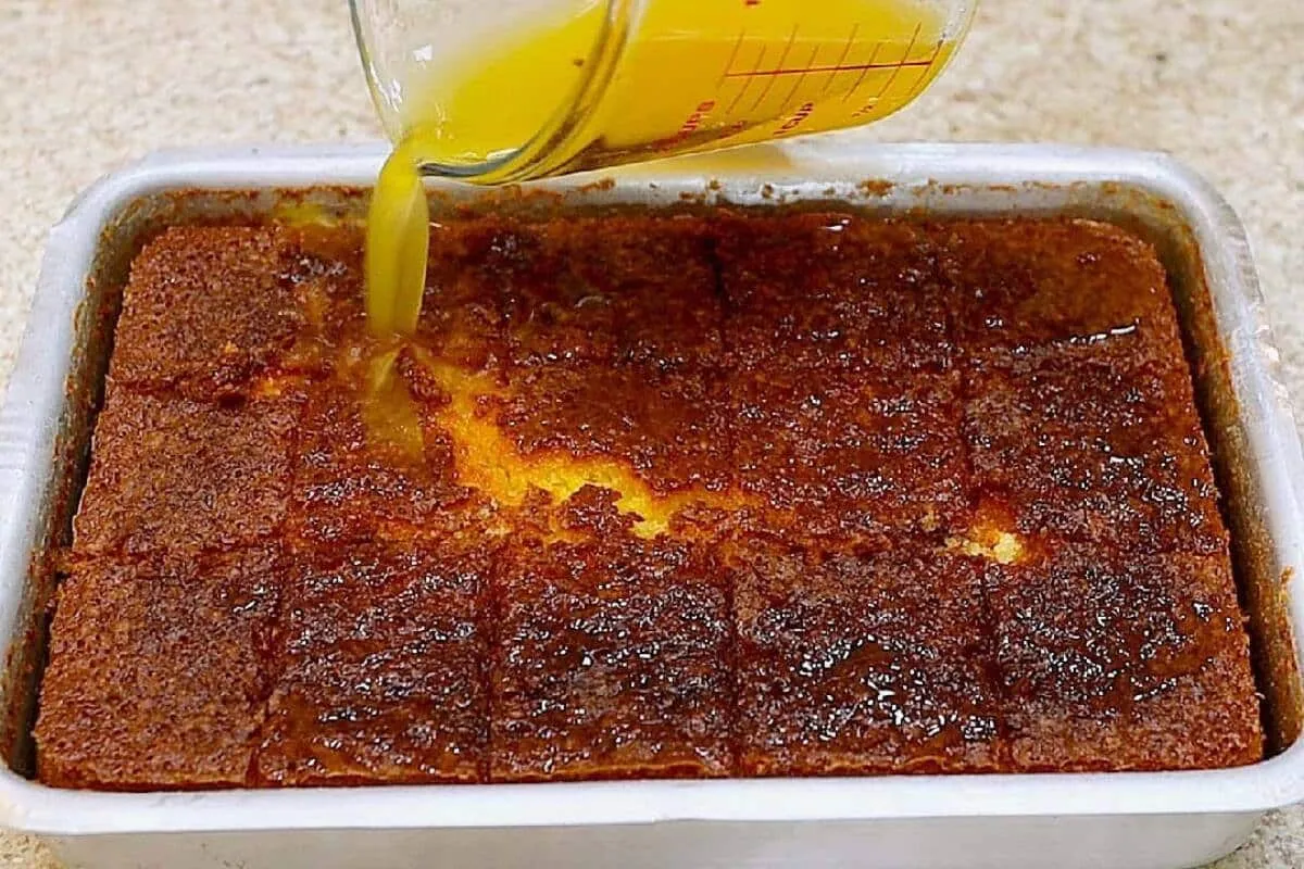 Bolo de laranja sem trigo bem molhadinho e fácil de fazer pa