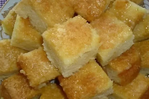 Bolo de leite condensado um bolo fácil e prático para toda f