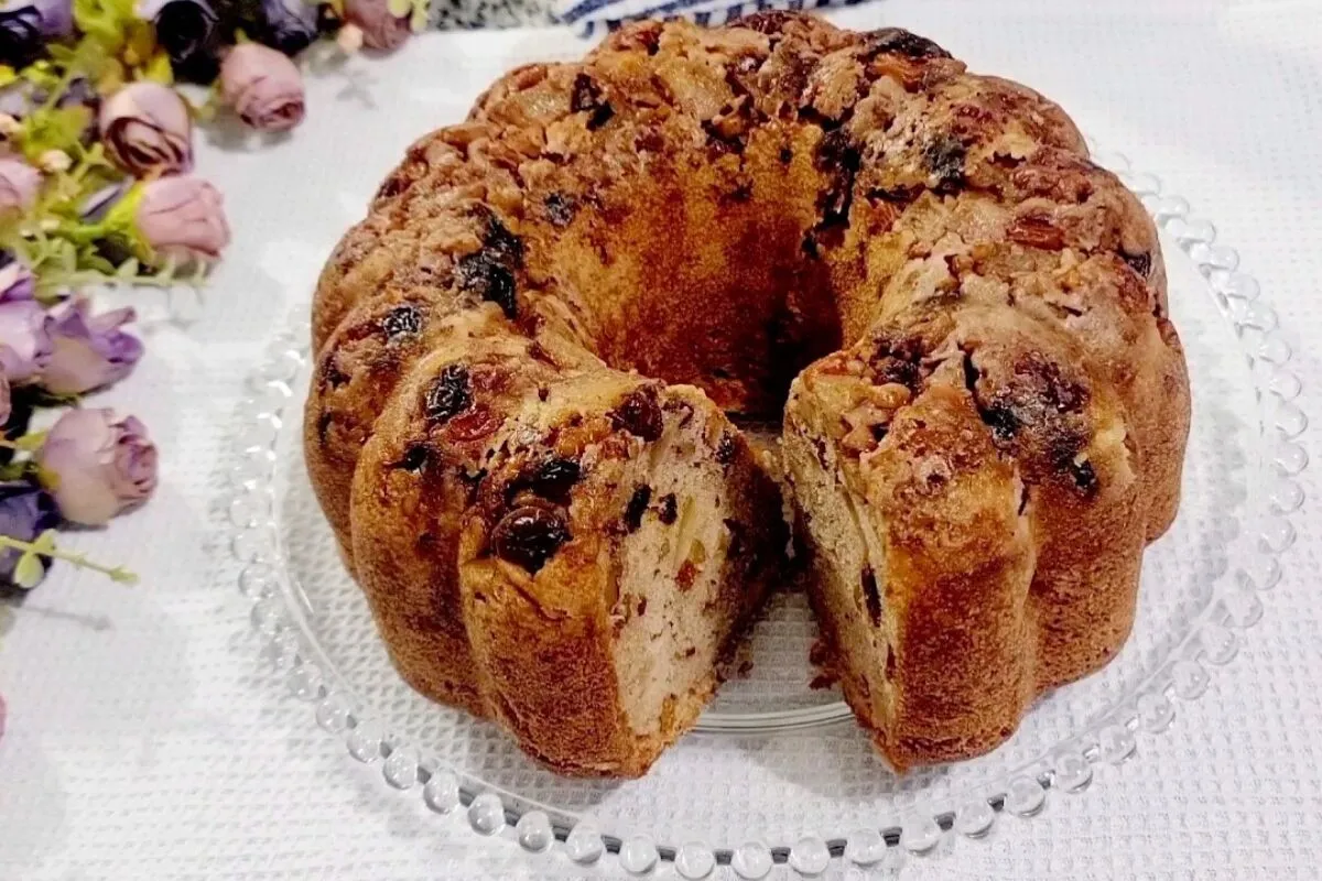 Bolo de maçã, que é rápido, vai perfumar a sua  casa e é per