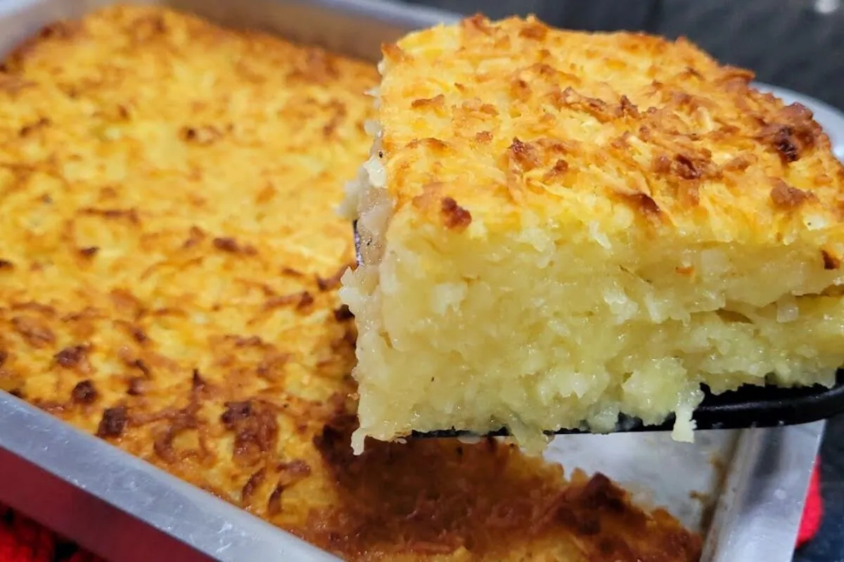 Bolo de macaxeira simples e cremoso com aquele sabor tradici
