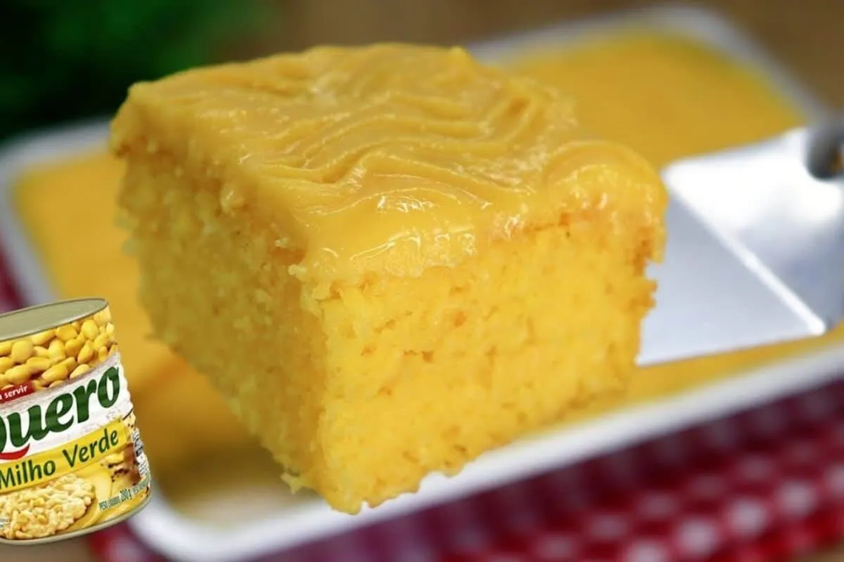 Bolo de milho com curau tradicional que combina perfeitament