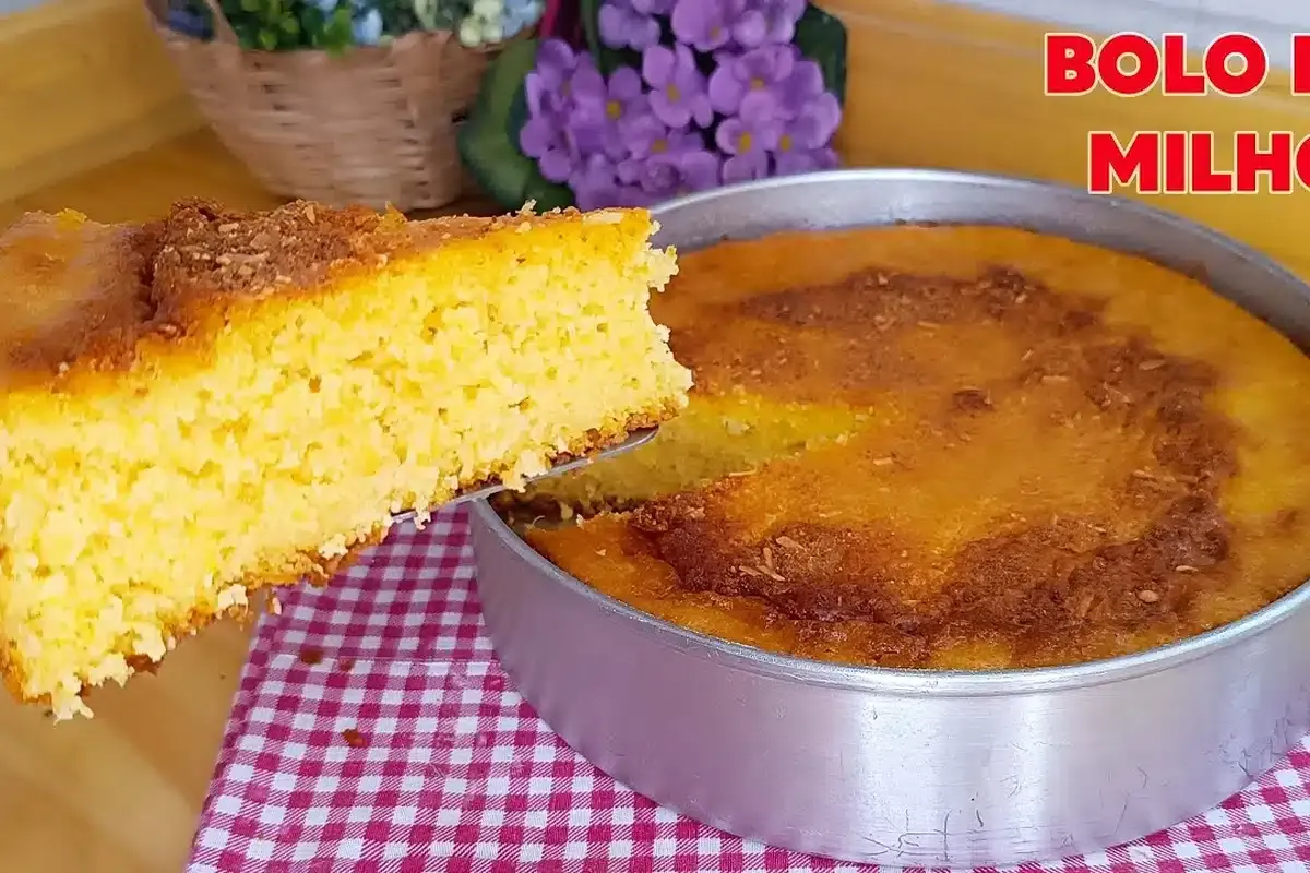 Bolo de milho da roça: delicioso e faz par perfeito com seu