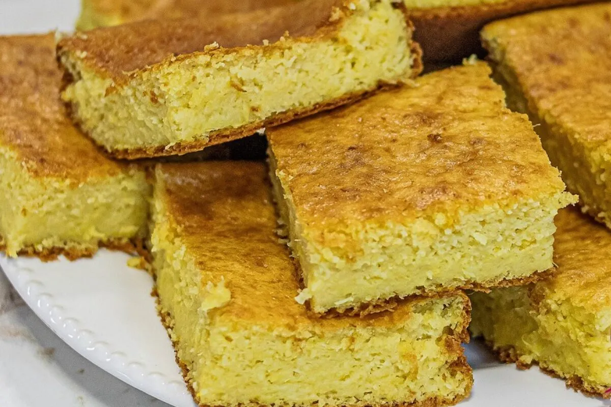 Bolo de milho de latinha: aquele que deixa a casa toda com c