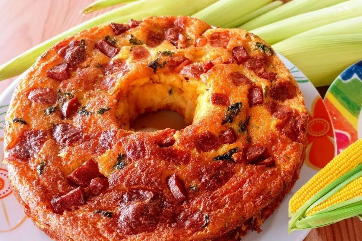 Bolo de milho salgado recheado caipira, com aquele sabor inc