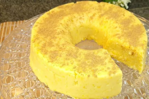 Bolo de milho sem forno: uma receita surpreendente e prática