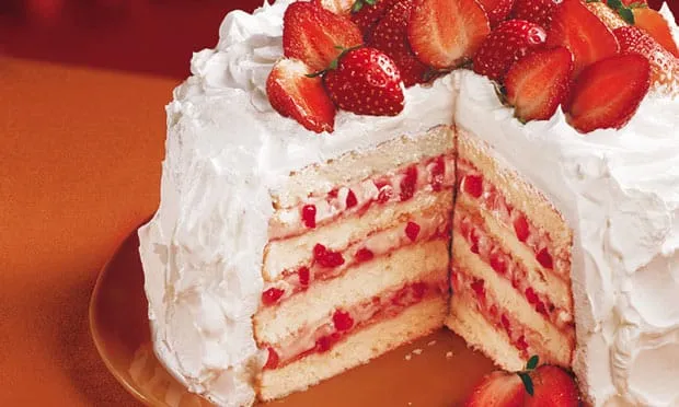 Bolo de Morango e Chantilly
