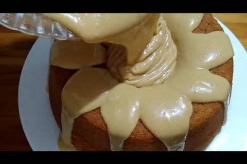 Bolo de paçoca, uma delícia especial que fica com um sabor d