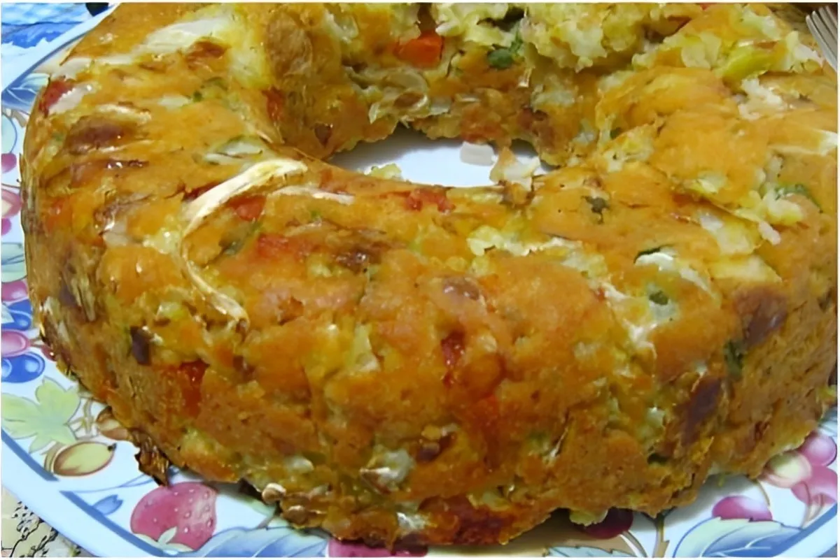 Bolo de repolho com legumes um bolo salgado delicioso e que