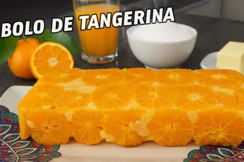 Bolo de tangerina fofinho e molhadinho que é muito fácil e r