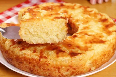 Bolo de tapioca com queijo sem trigo e com sabor de quero ma