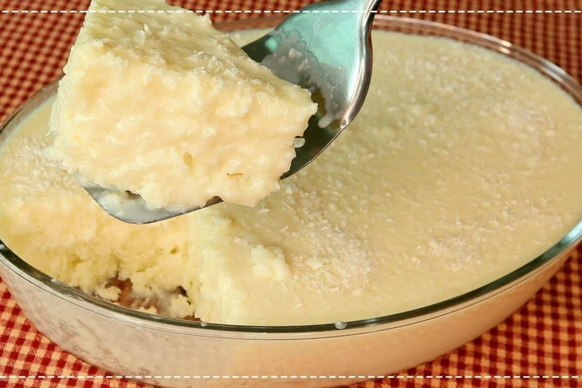 Bolo de tapioca na travessa: tão cremoso e molhadinho que de