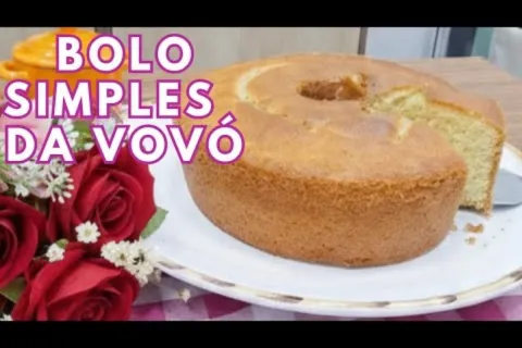 Bolo feito à mão simples e fofinho, uma típica  receita da v