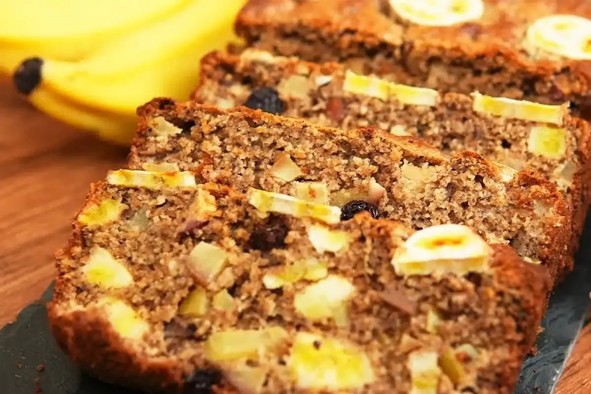 Bolo fit de banana zero glúten: não vai açúcar nem leite e f