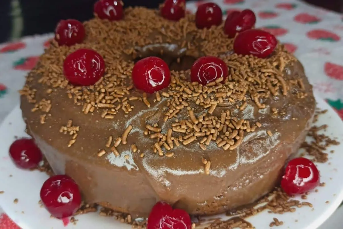 Bolo floresta negra de Nescau: uma versão surpreendente e ec