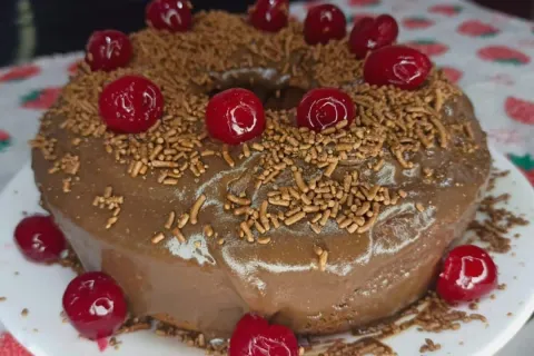 Bolo floresta negra de Nescau: uma versão surpreendente e ec