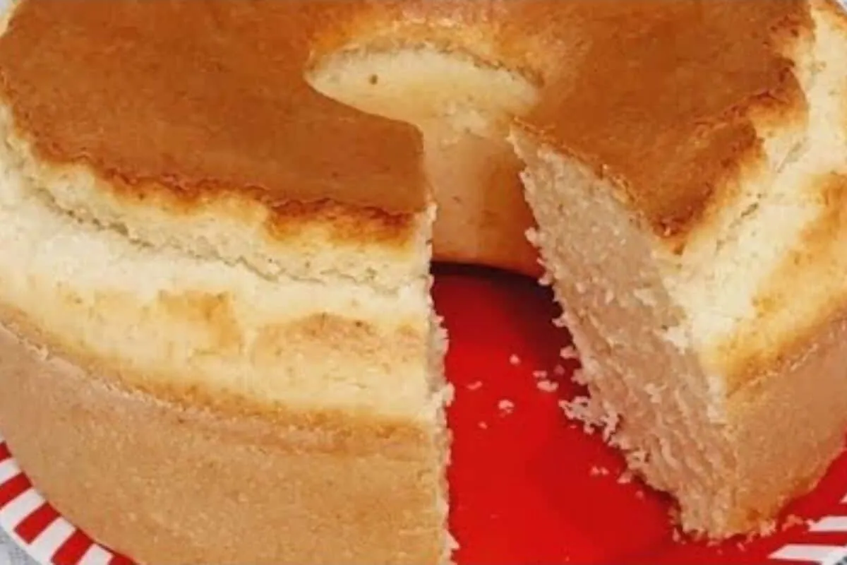 Bolo fofinho sem trigo e sem liquidificador: a receita delic
