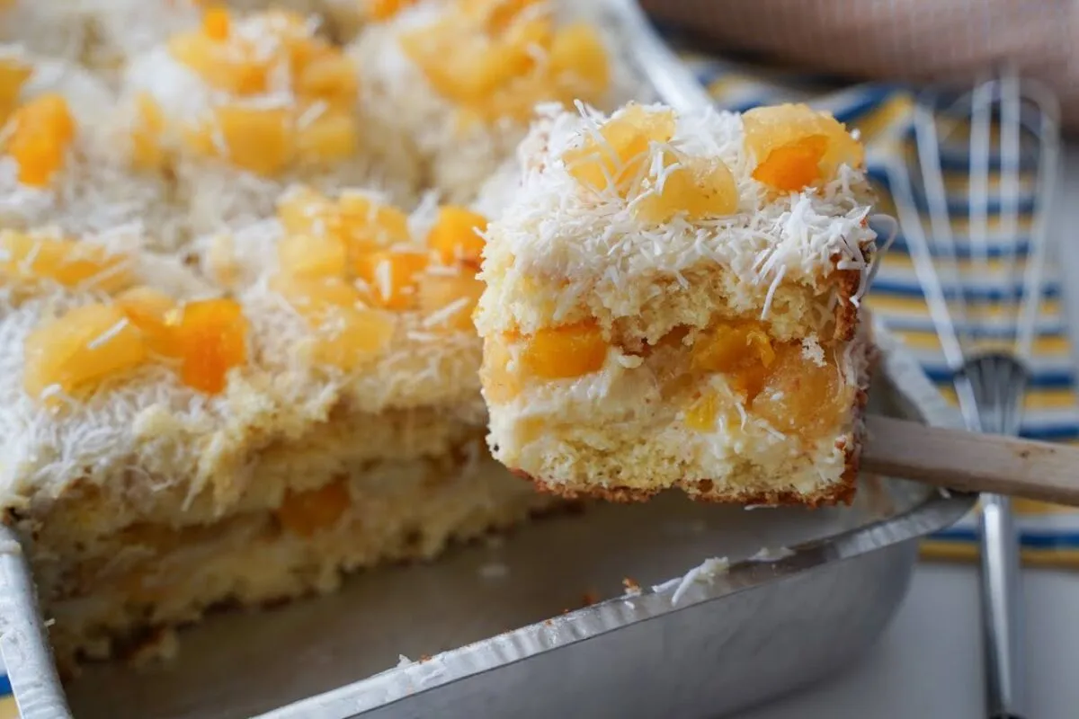 Bolo gelado de abacaxi com coco: este bolo gelado vai te sur