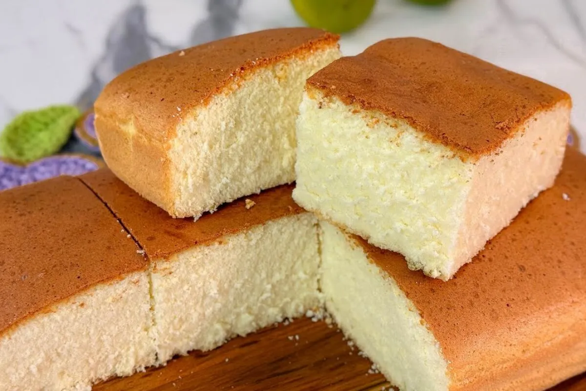 Bolo mágico de 3 ingredientes que cresce muito e fica super