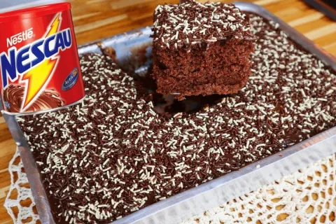 Bolo nega maluca fofinho sem batedeira e sem liquidificador 