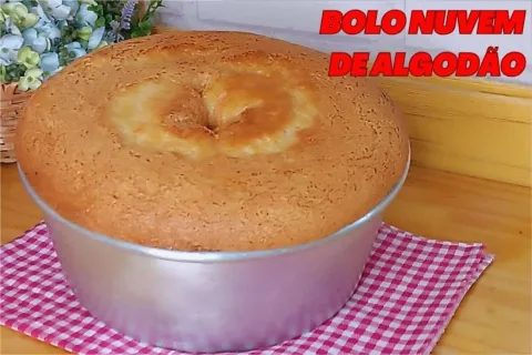 Bolo nuvem de algodão com 3 ovos que fica delicioso com uma 