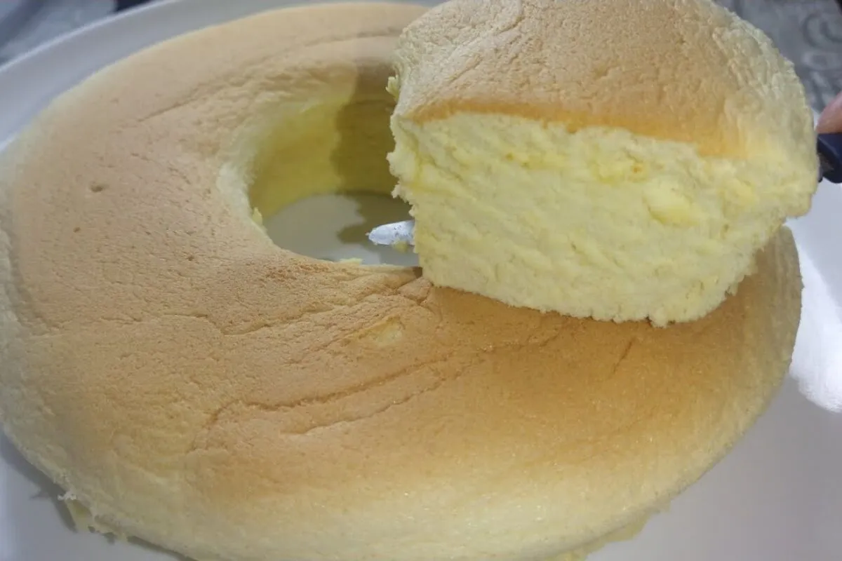 Bolo nuvem japonês leve que derrete na boca e fica perfeito