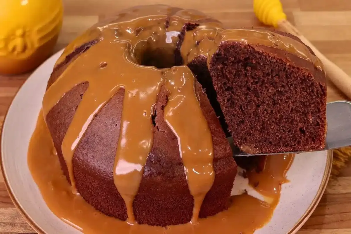 Bolo pão de mel com doce de leite: tão fácil que nem precisa